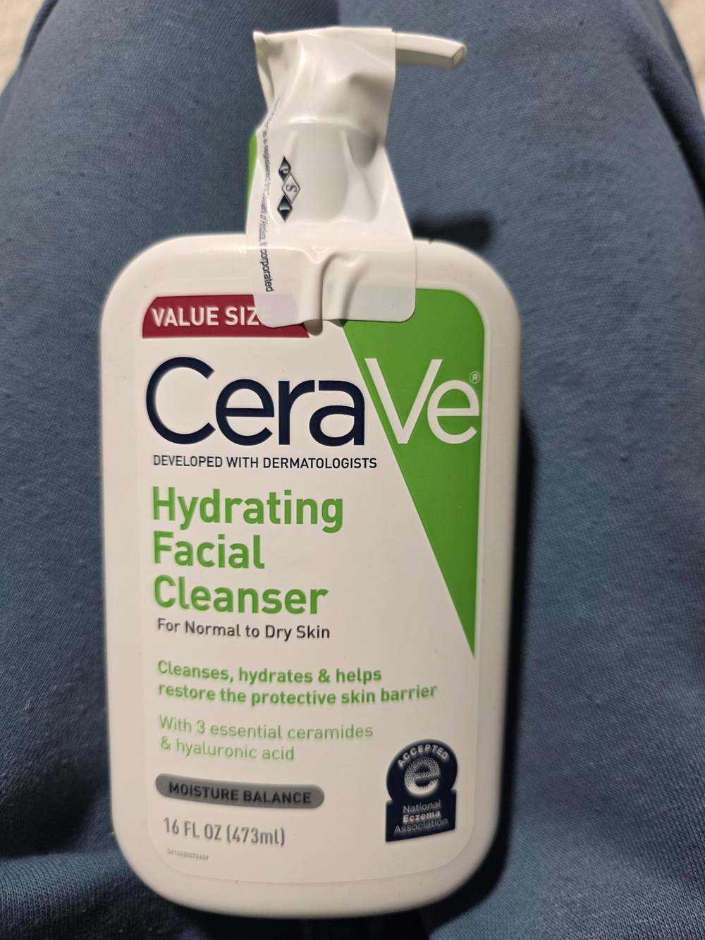 CeraVe Hydrating Facial Cleanser - White/Green